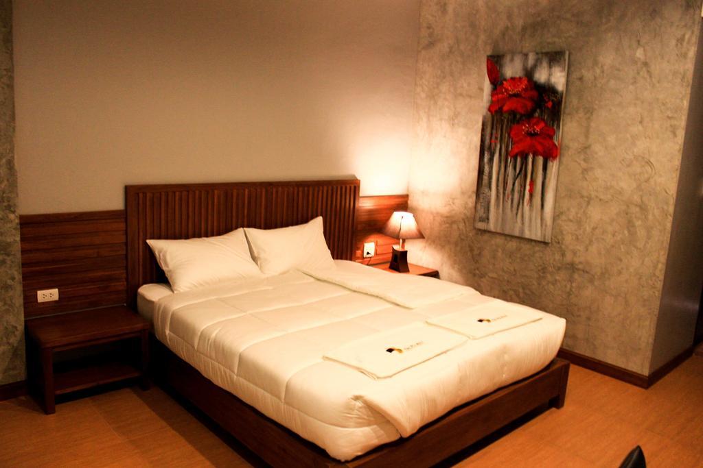 The Win Hotel Бангсапхан Номер фото